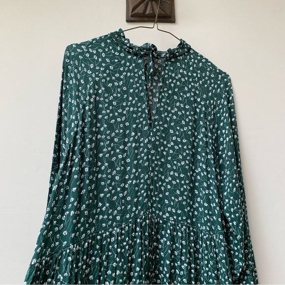 Monki Green Floral Dress size medium long sleeve - Picture 6 of 7